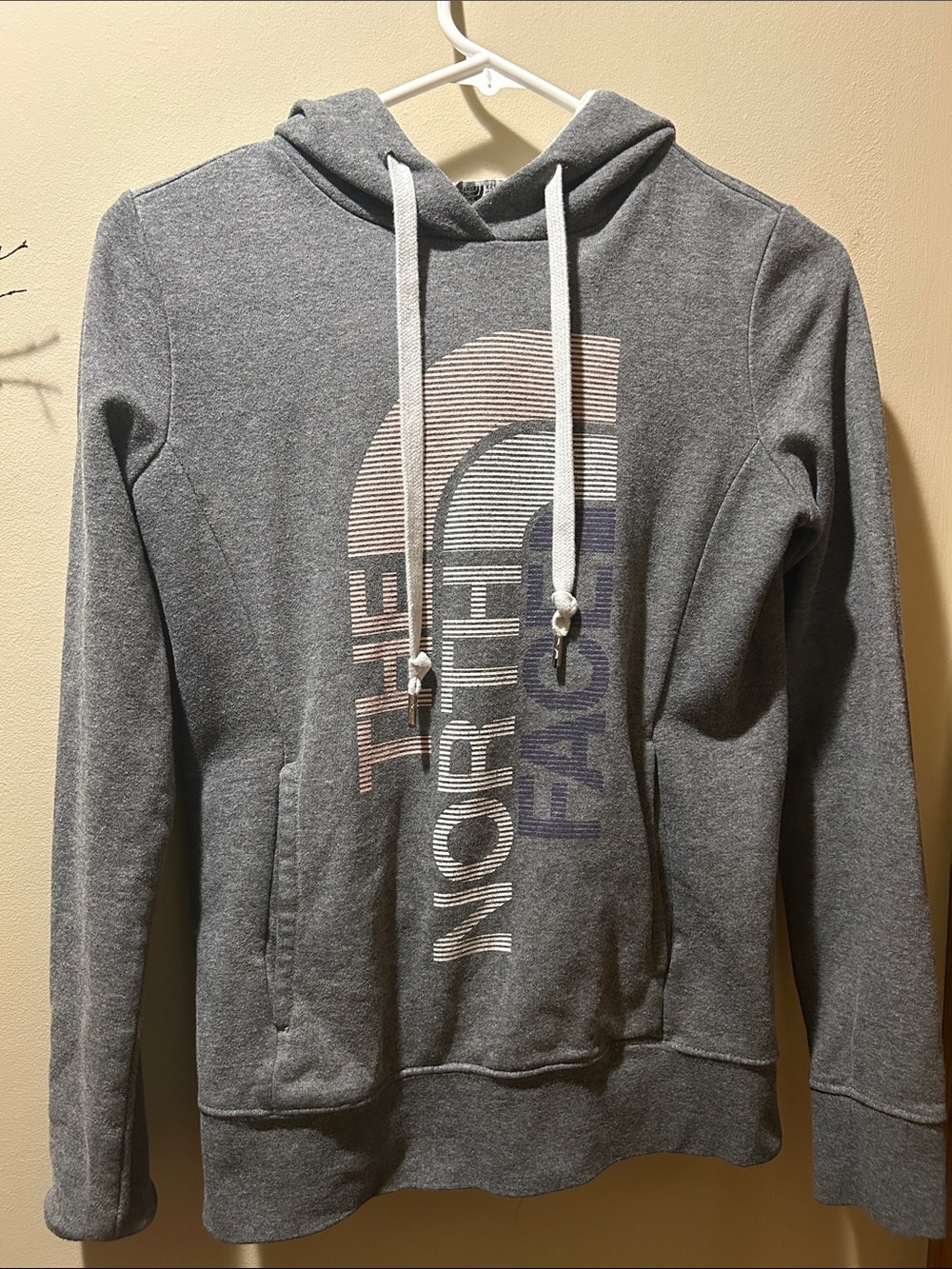 EUC North Face Trivent Logo Pullover Hoodie